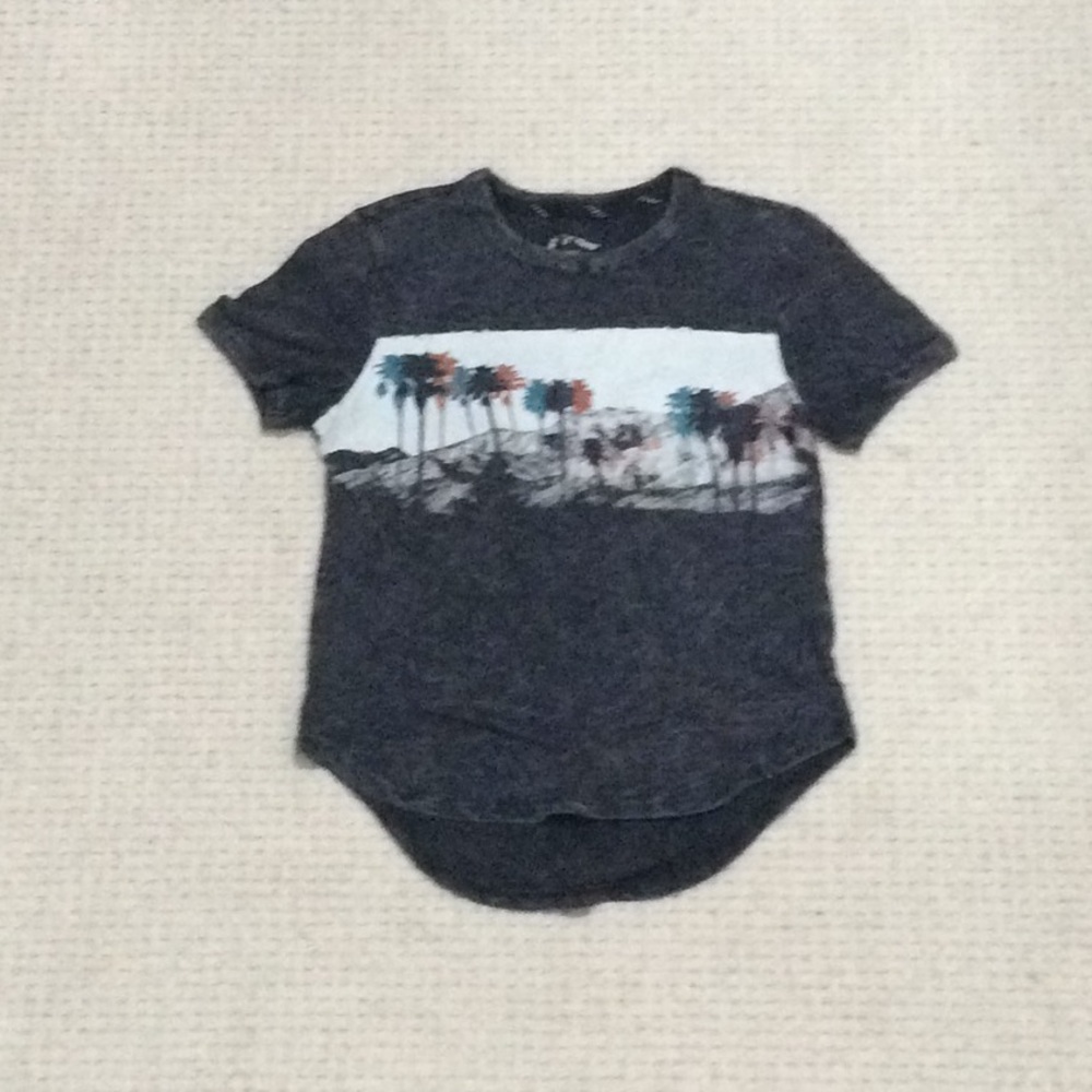 Size 6-7 palm tree short sleeve shirt